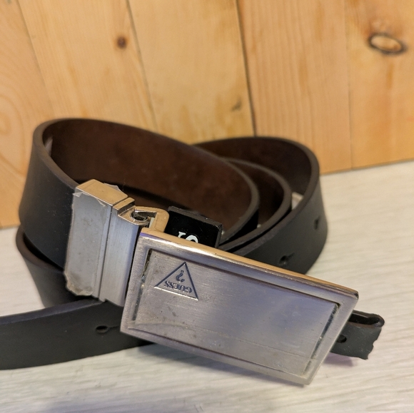 Guess Brown Leather Belt with Silver Buckle Size 40 - Picture 3 of 7